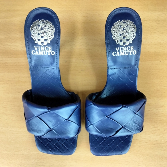 NWT Vince Camuto Brelanie Woven Genuine Leather Heeled Sandals in Navy - Picture 4 of 8